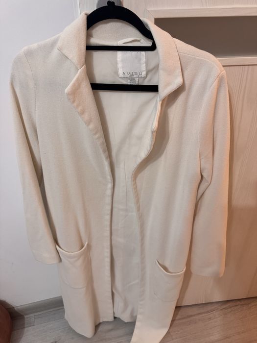 Trenci alb lung amisu