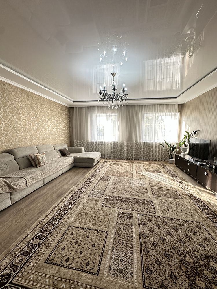 Продается коттедж 316 м2 в г.Тобыл