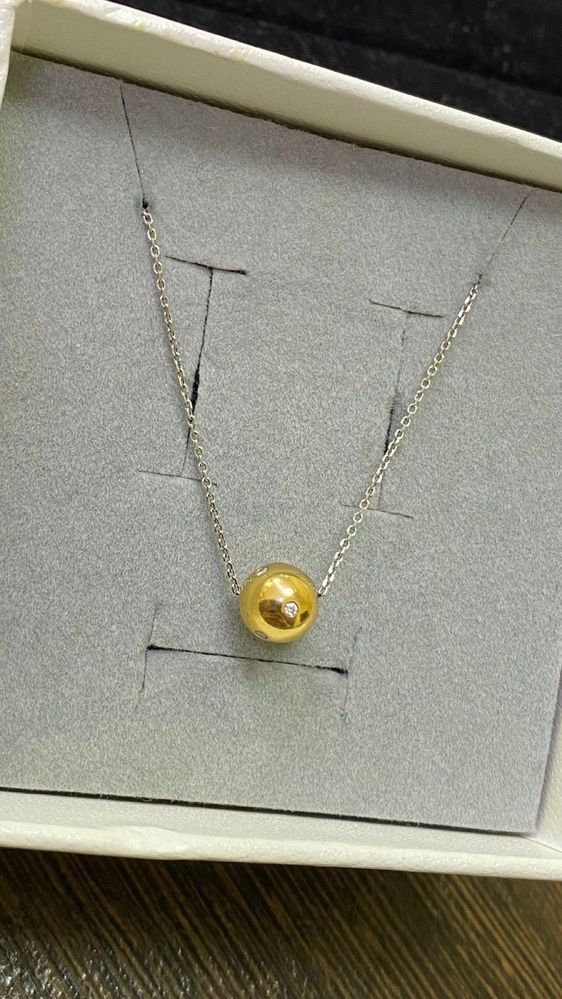 Золотая цепь с кулоном и бриллиантами