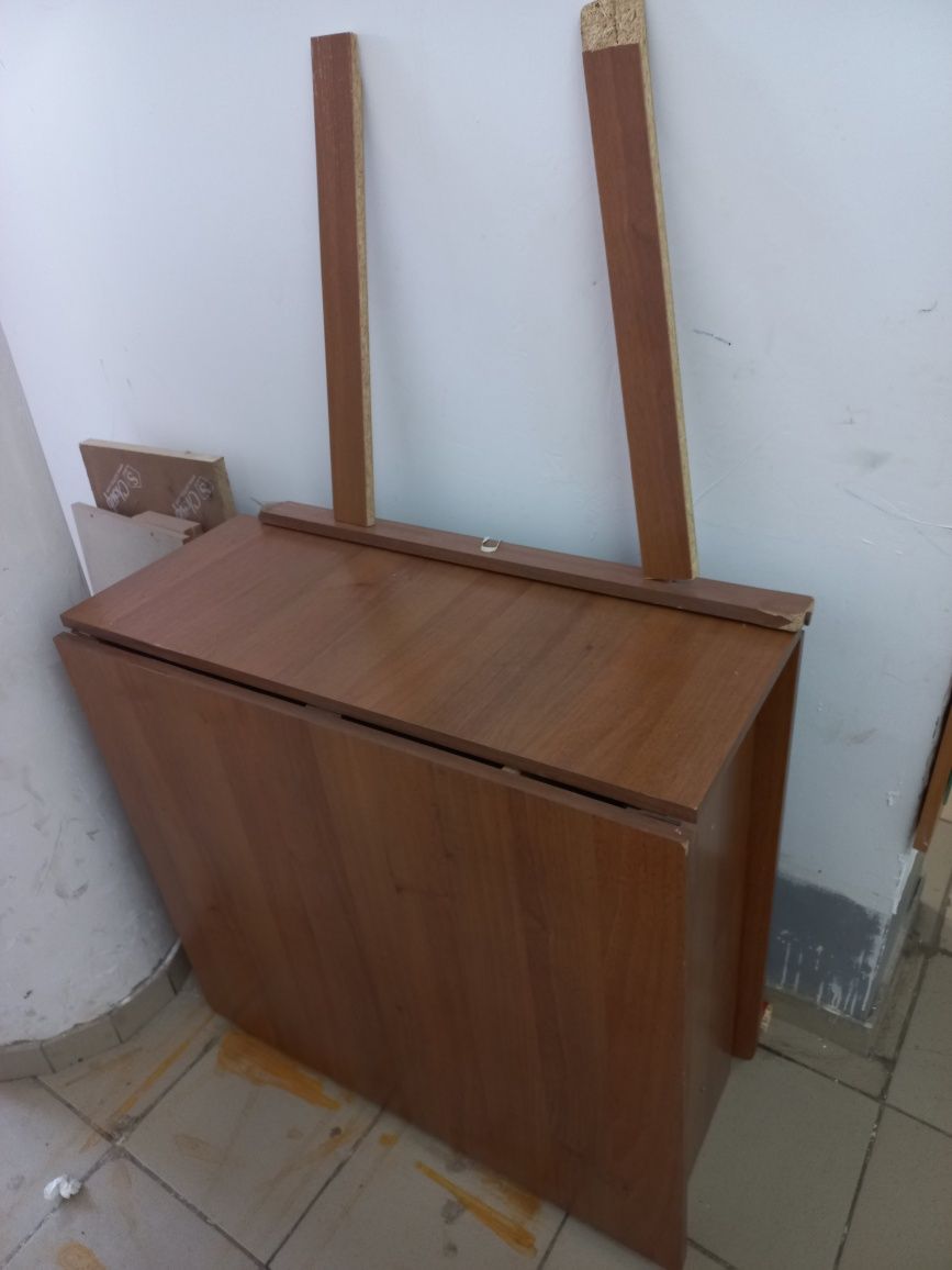 Отдам раскладной стол