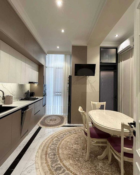 3-х ком. в ЖК «Oq Saroy Deluxe» 100 м2 с постоянной охраной ID: 4318