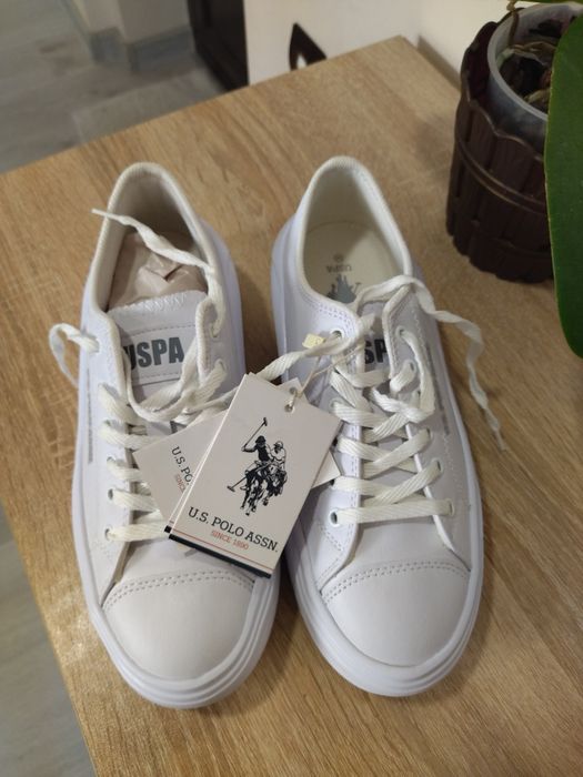 Нови кожени кецове