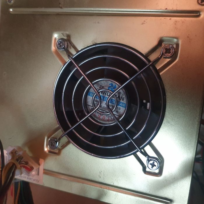 Захранване за компютър - използвани 20 лв.