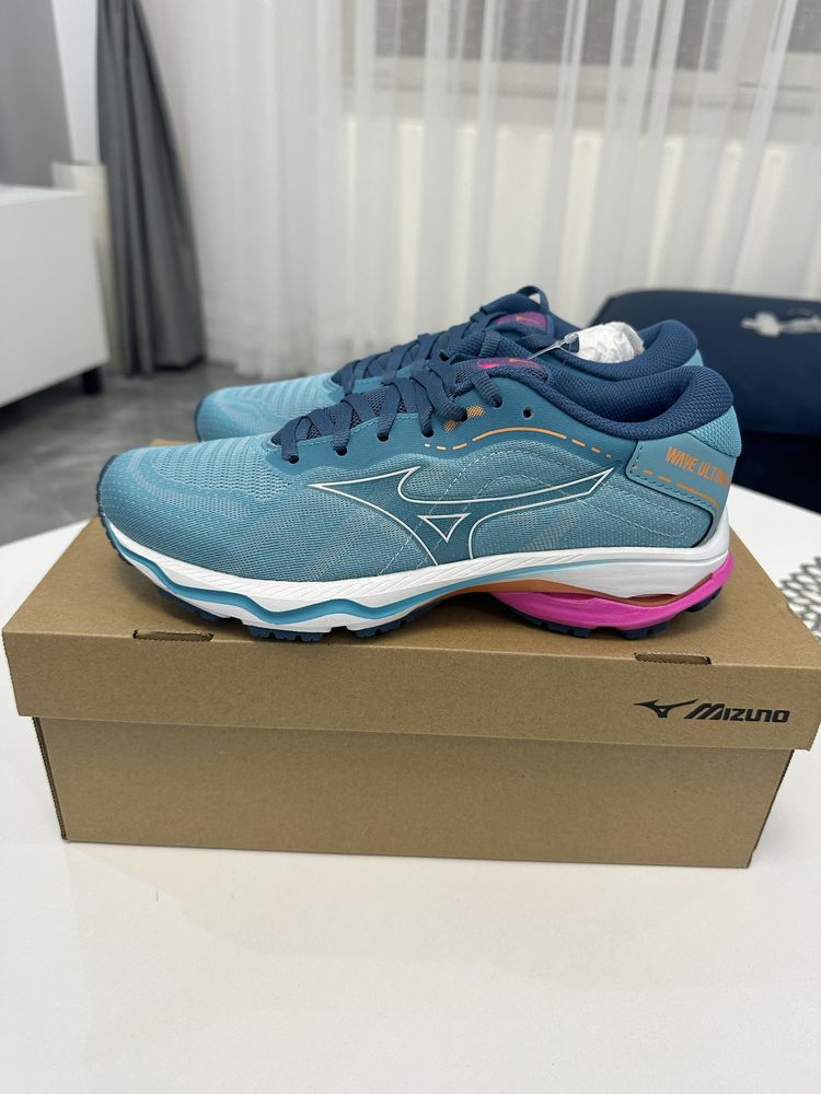 Adidasi alergare Mizuno ( nike , dama , adidas )