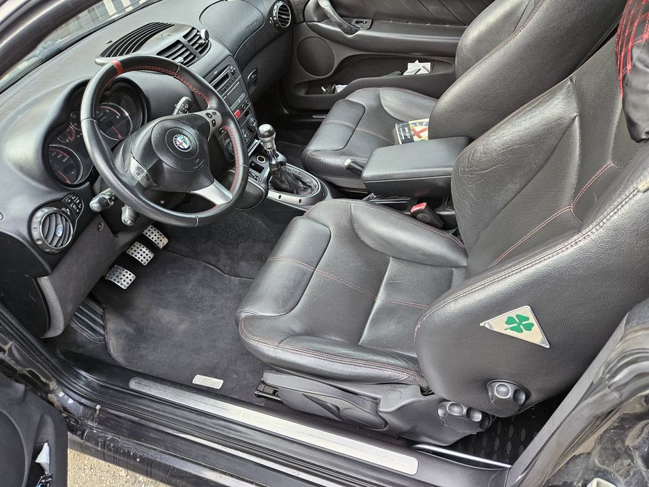 Vând Alfa Romeo GT Q2 1.9 jtd