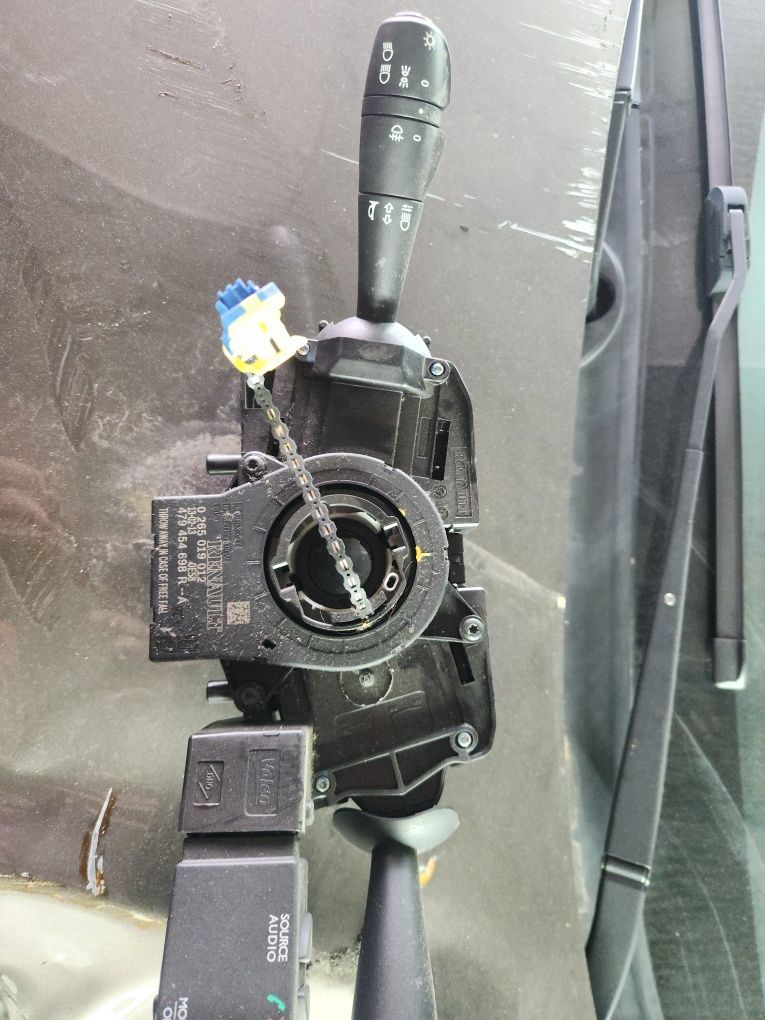 Лентов кабел за Dacia Sandero