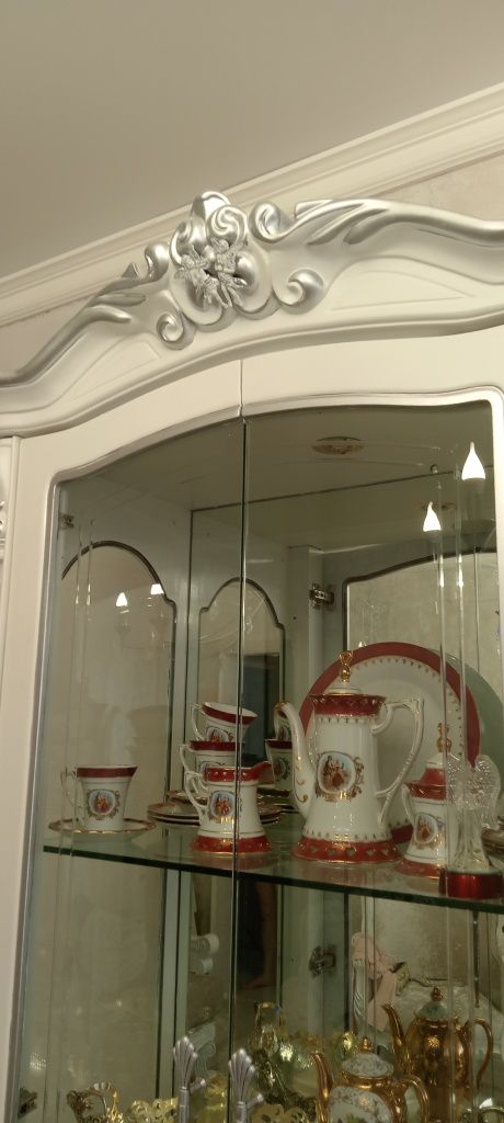 Буфет, сервант 60 тыс. тг.