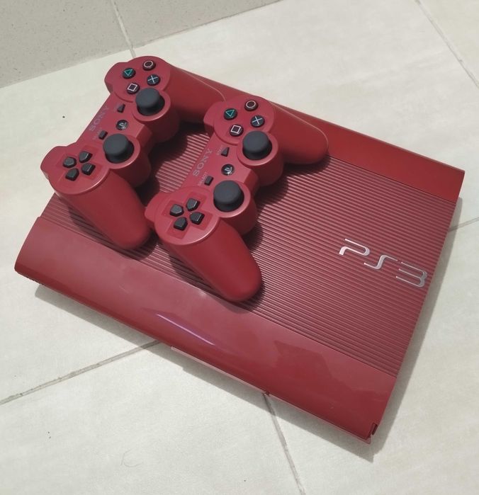 Sony Playstation 3 Super slim Red