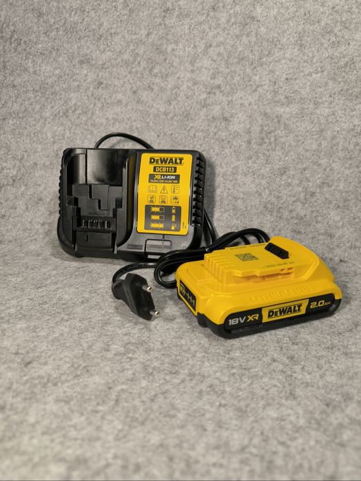 Seturi noi Dewalt 18V acumulator si incarcator