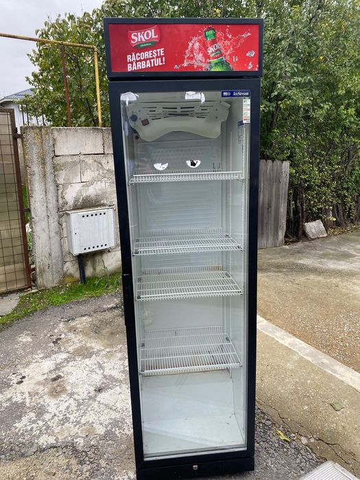 Vitrină frigorifică