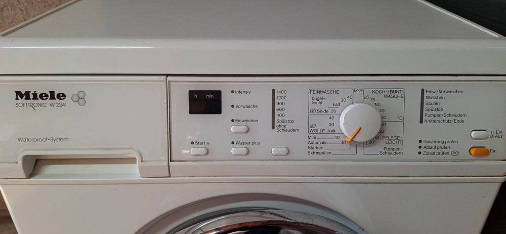 Пералня Miele W2241