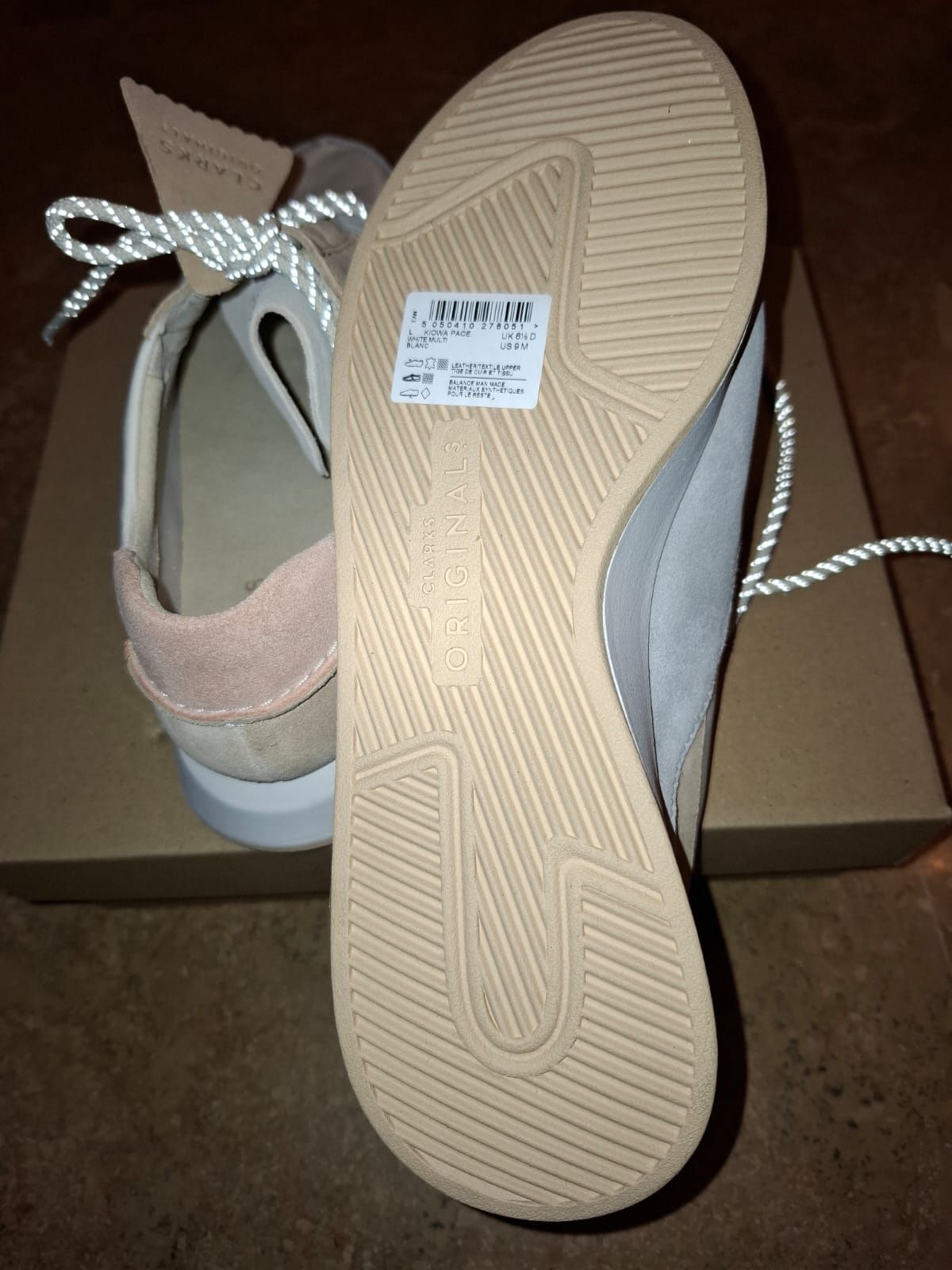 Vand adidasi Clarks dama noi marimea 40
