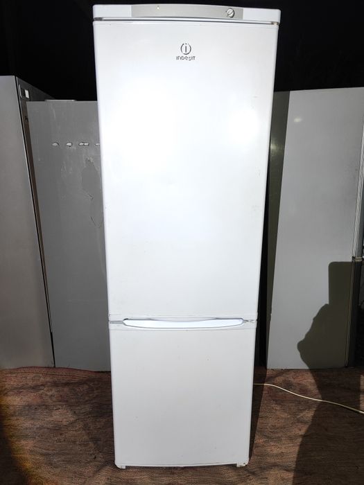 Холодильник рабочий