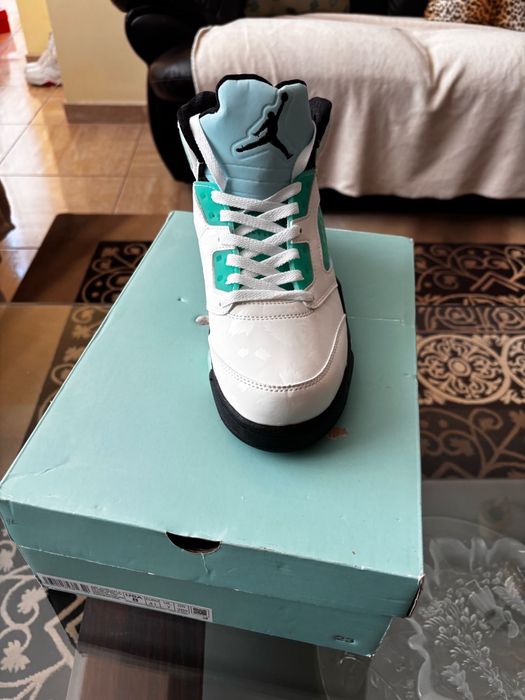 Adidasi Air Jordan 5 Retro, noi, moderni, casual, marimea 41 EU