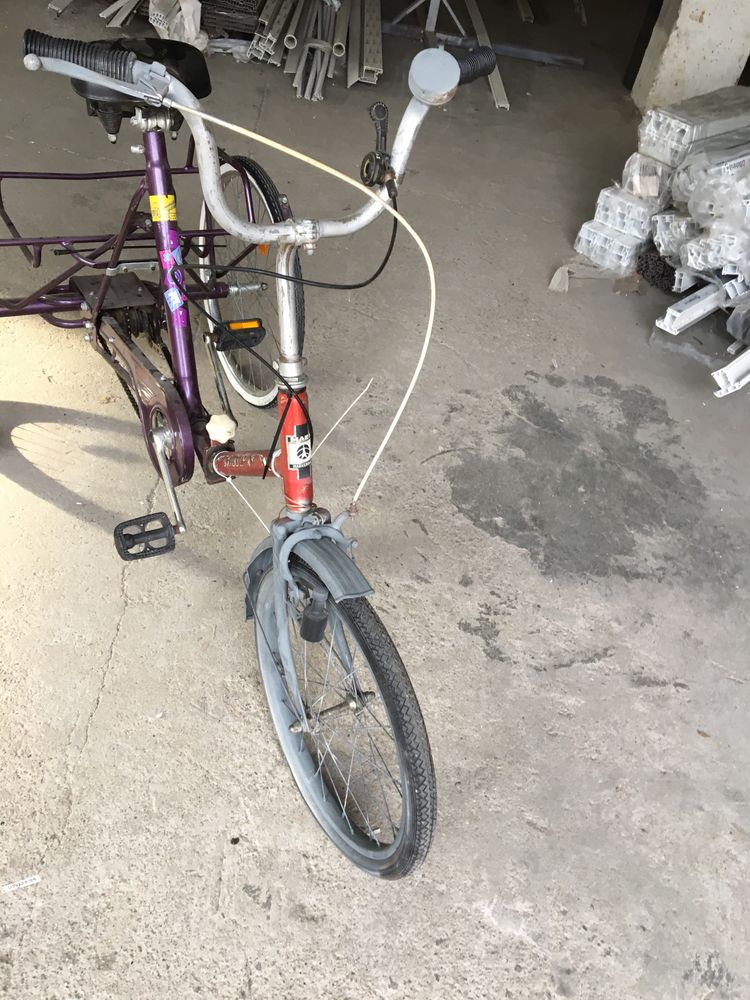 Bicicleta cu trei roti