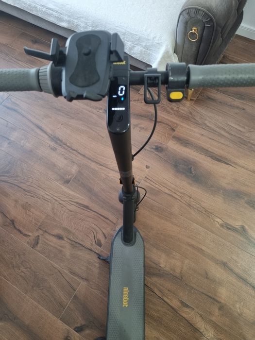 Trotineta ninebot