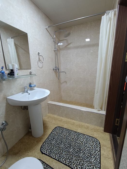 2 xonali uy. 65 kv. Navastroyka Sergeli mowina bozori