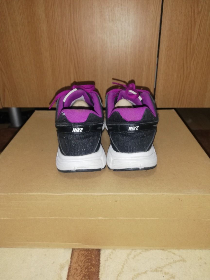 Pantofi sport - NIKE