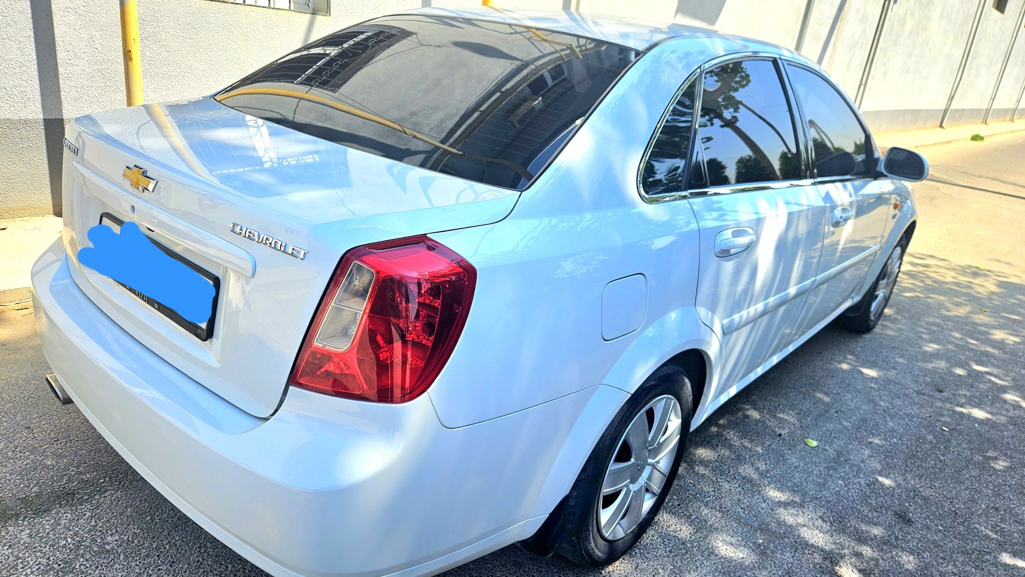 Lacetti 1.8. 3-Pazitsa avtamat 2011-Yil 
Mator qilingan