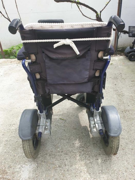 Oferta ! Carut electric pliabil ca nou ,baterii NOI !!!