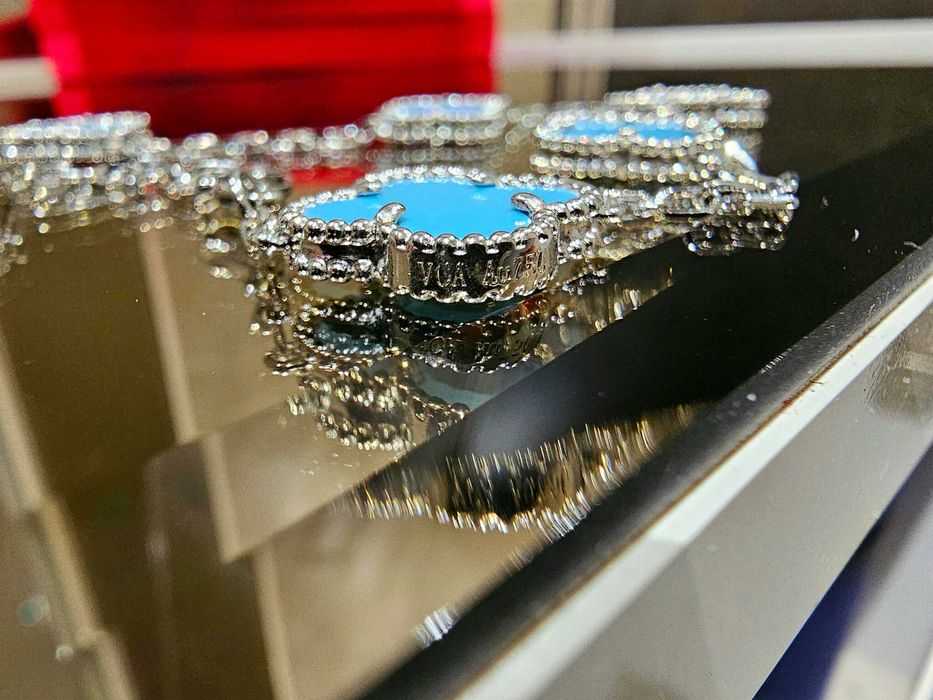 Van Cleef & Arpels VCA Silver Turquoise 10 Motif Alhambra Дамско Колие