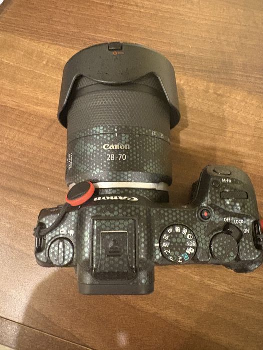 Canon EOS R8 – Full Frame Mirrorless – ca nou + accesorii