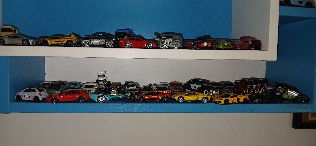 SCHIMB ORCE Masina cu un  STH Hot Wheels