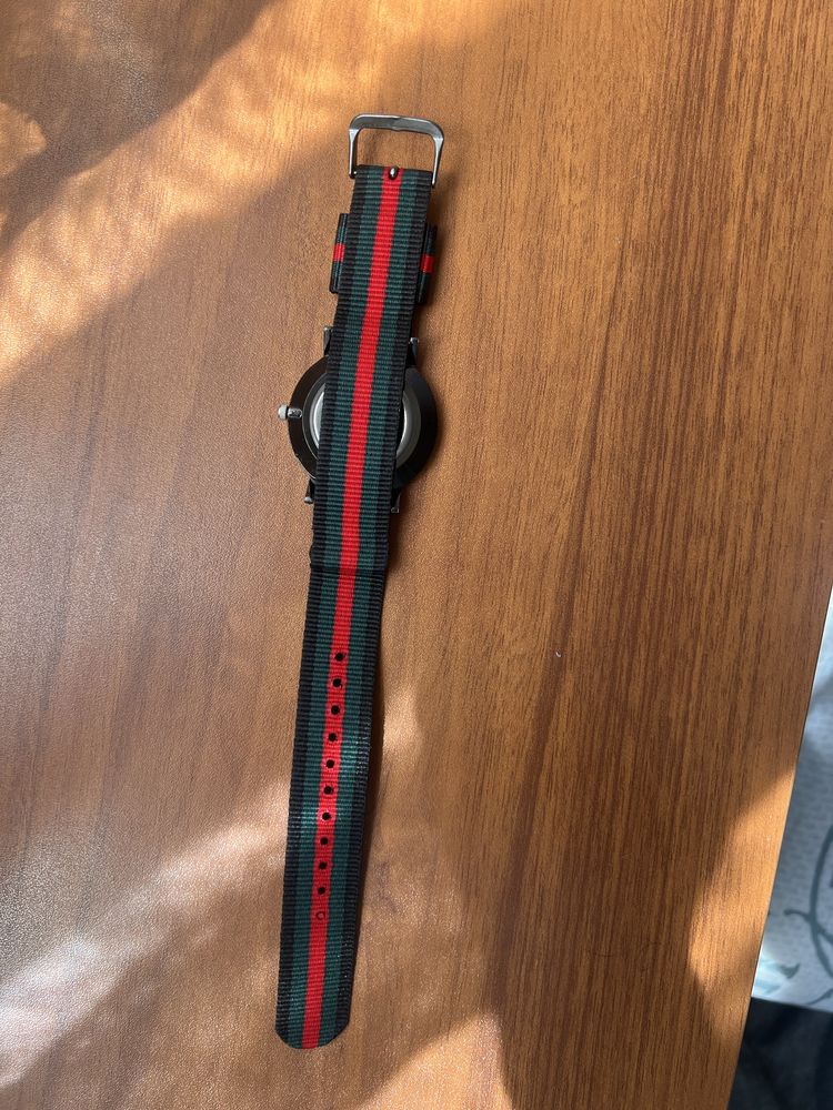 Часовник   GUCCI