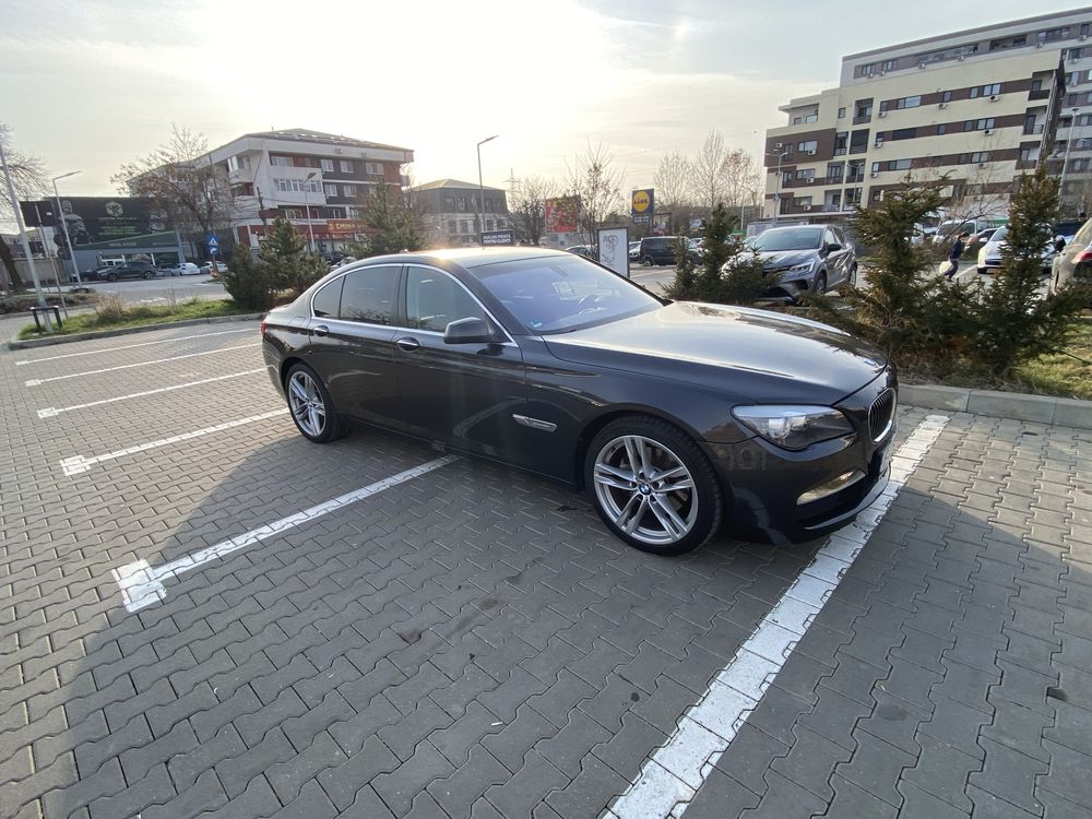 BMW 730D Long ( F02 )