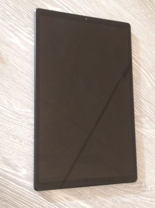 Lenovo M10 FHD plus yangi holatda (kam ishlatilgan)