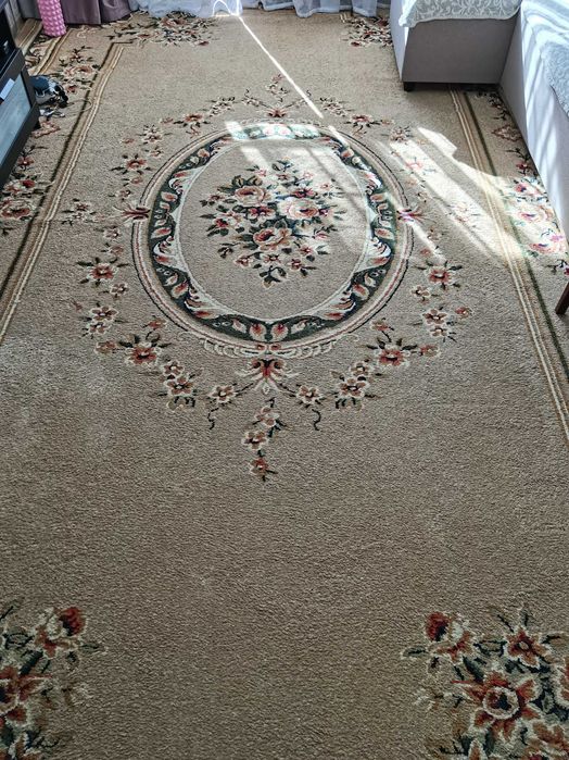 Ковер 4м*5м в отличном состоянии.