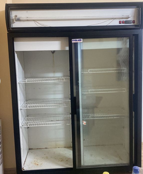 Холодильная витрина