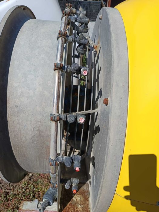 Вентилаторна пръскачка 2000 литра