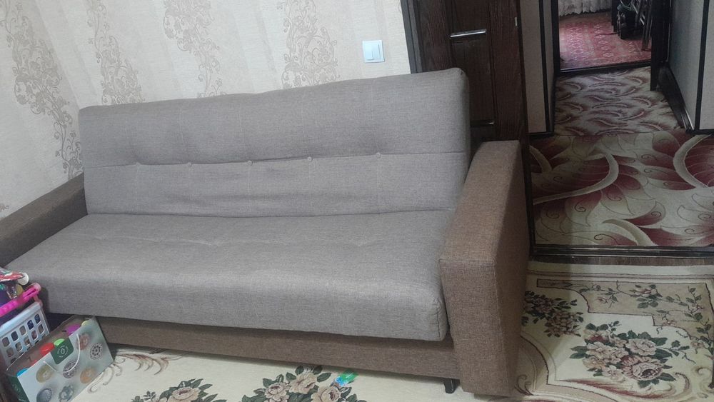 стол стул диван для гостиной