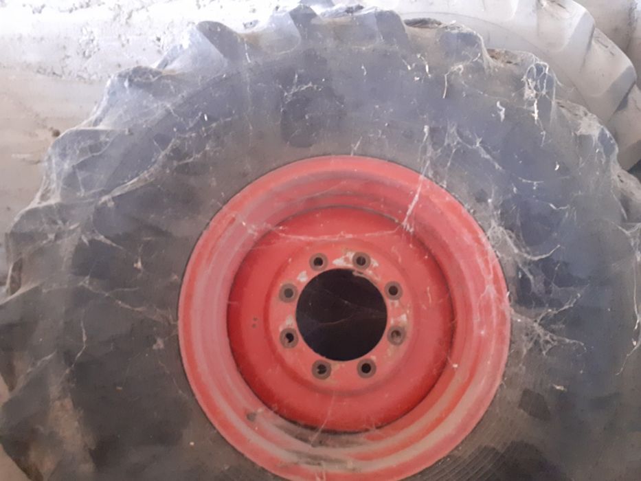 Vand doua  roti combina CLAAS DOMINATOR 96.