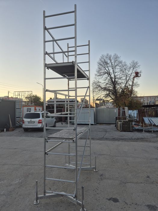 Мобилно алуминиево скеле / кула под наем