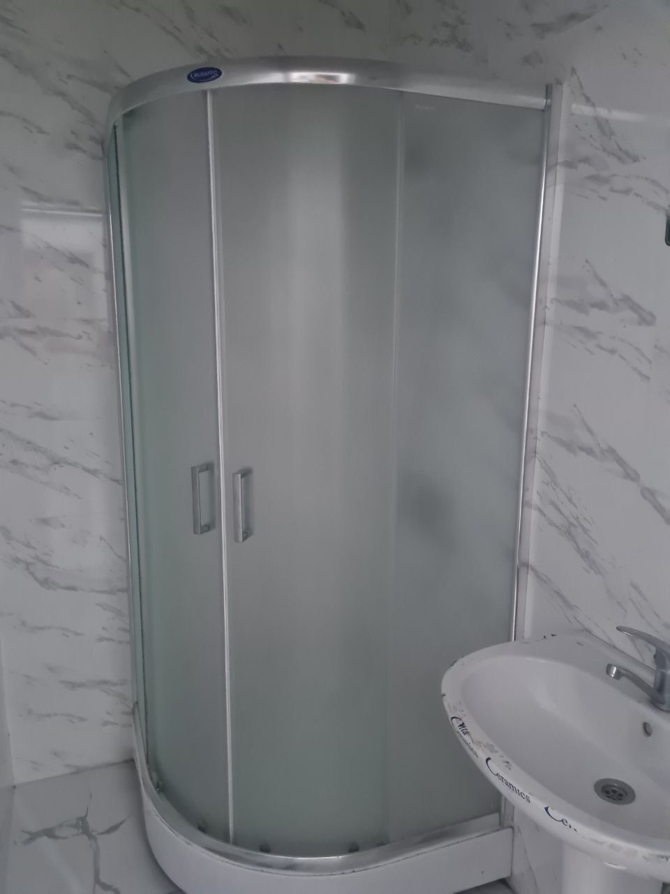 Душ кабина как новый не сломанный
