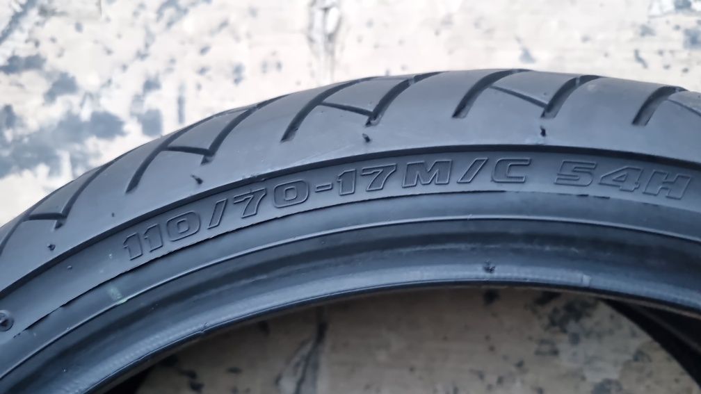 Anvelopa Moto Bridgestone 110/70 - 17 Impecabilă.