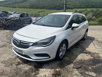 Usa Opel Astra K alba