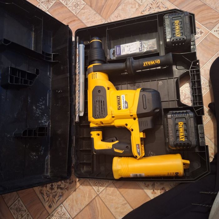 Перфоратор DEWALT dch481h новый!