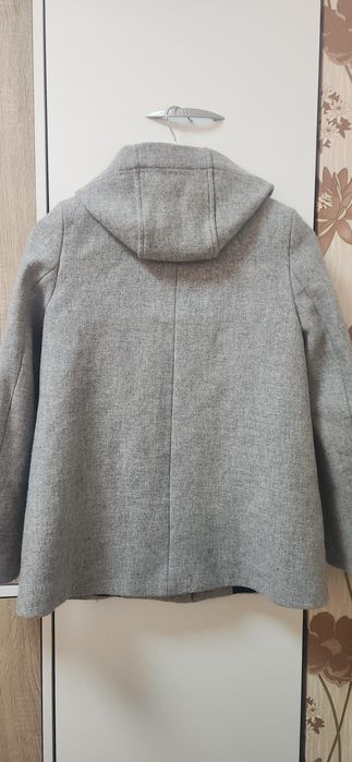 Вълнено палто ZARA размер XS,като ново