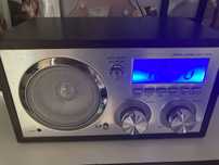Radio portabil cu auxiliar