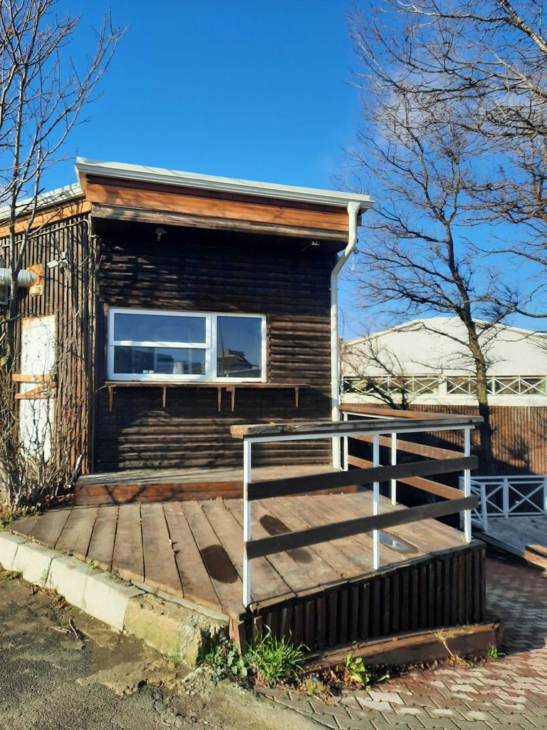 Дава се под наем Заведение в Царево - 12 кв.м за 2550 € - Снимка #1