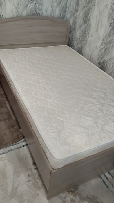 Продам матрас в отличном состояние.