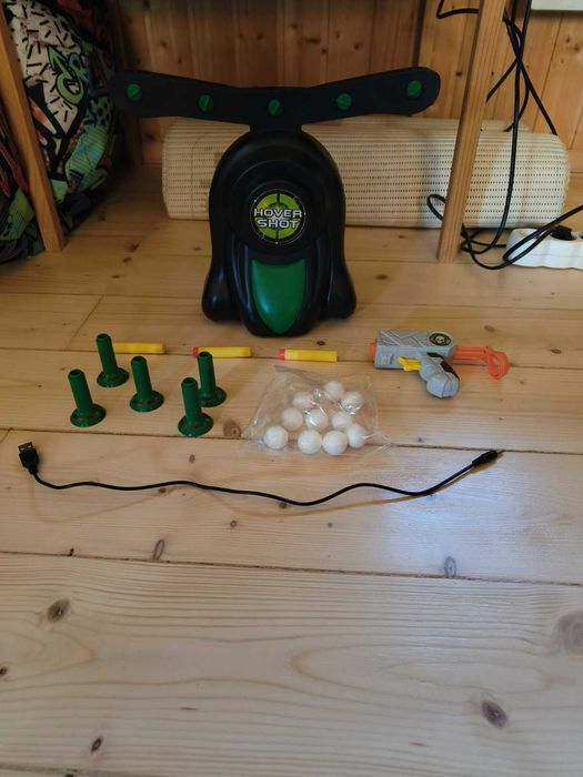 Играчка с мишена и пистолет тип Nerf