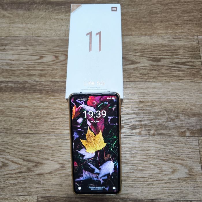 Телефон Xiaomi 11 Lite 5G