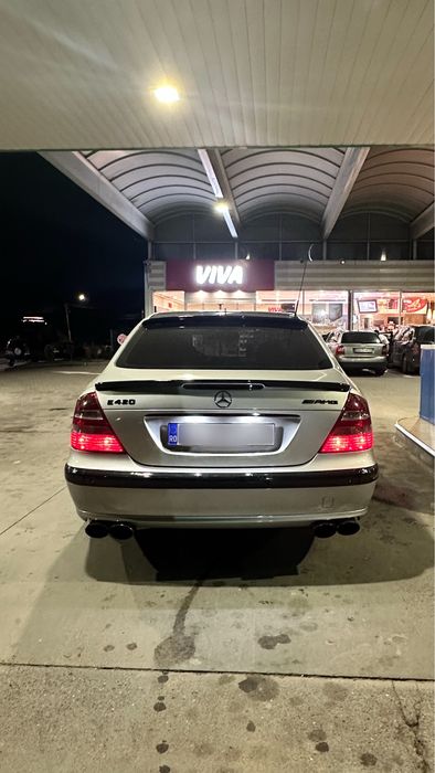 Mercedes E class w211