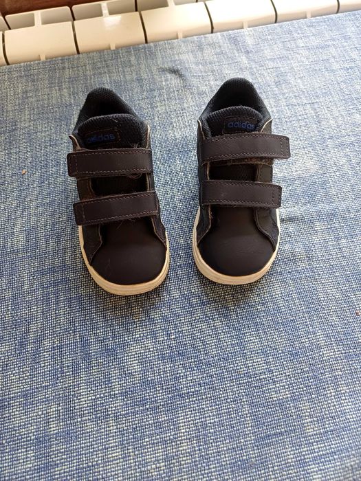 Маратонки Adidas 23 номер