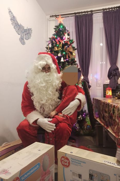 Mos Craciun de inchiriat