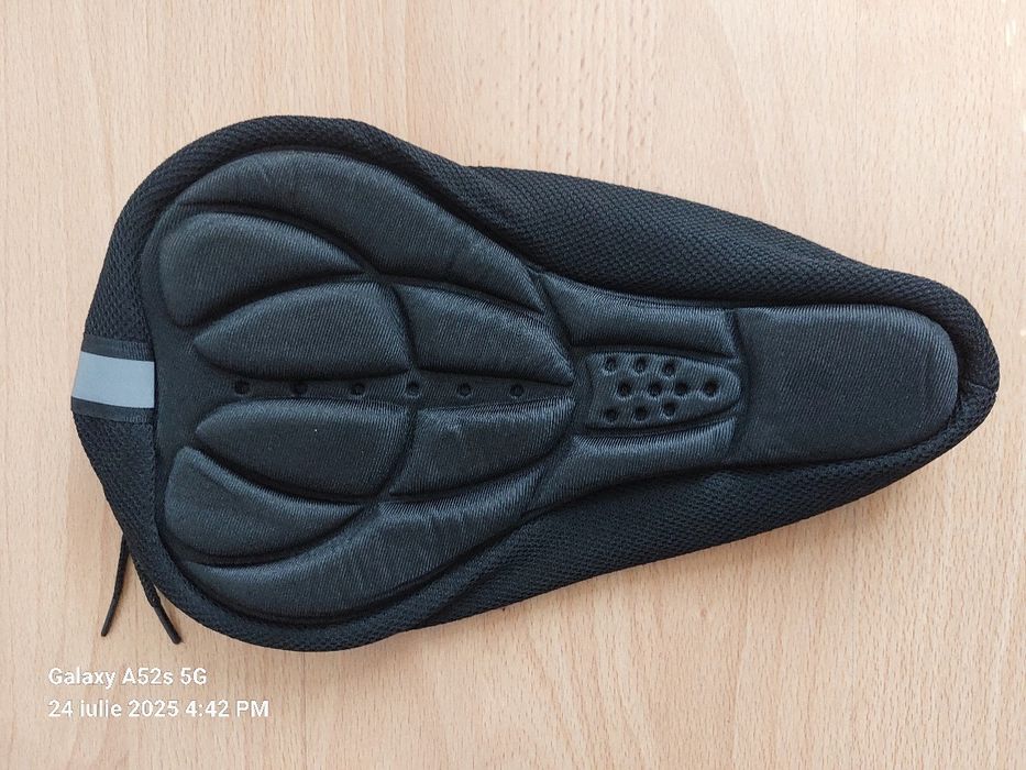 Vând șa și husă șa bicicletă (produse noi)